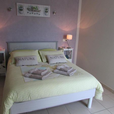 Chambre D'Hotes La Basse Gougeonniere Neuvy-en-Mauges Екстер'єр фото