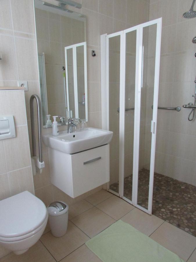 Chambre D'Hotes La Basse Gougeonniere Neuvy-en-Mauges Екстер'єр фото
